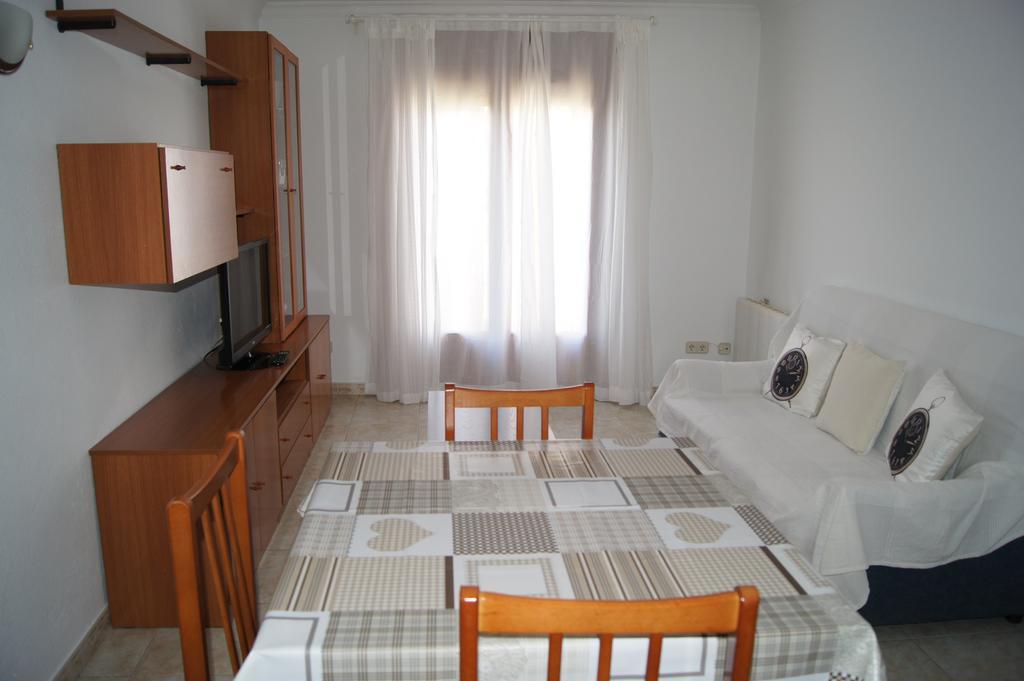 Barceloneta Upartments Appartement Figueres  Buitenkant foto