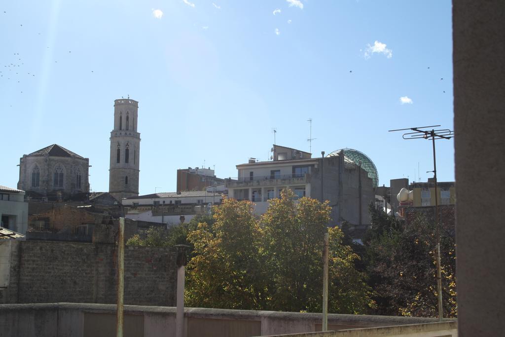 Barceloneta Upartments Appartement Figueres  Buitenkant foto